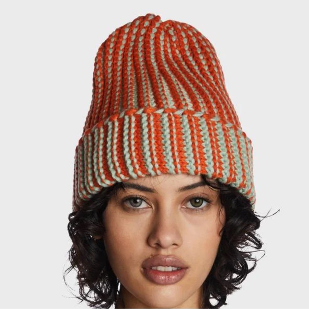 Dolls Kill Ombré Ribbed Knit Beanie in orange & mint green - Picture 2 of 4